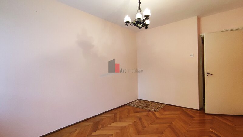 Basarabia, Arena Nationala, apartament 3 camere de vanzare